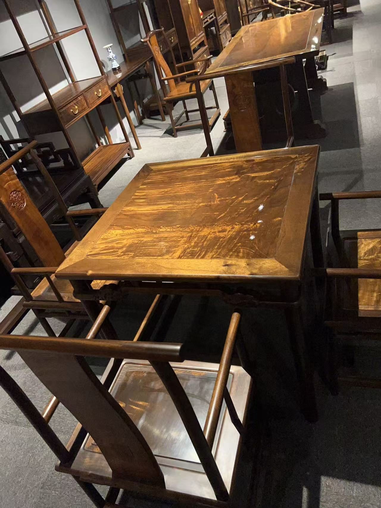 画案与圈椅