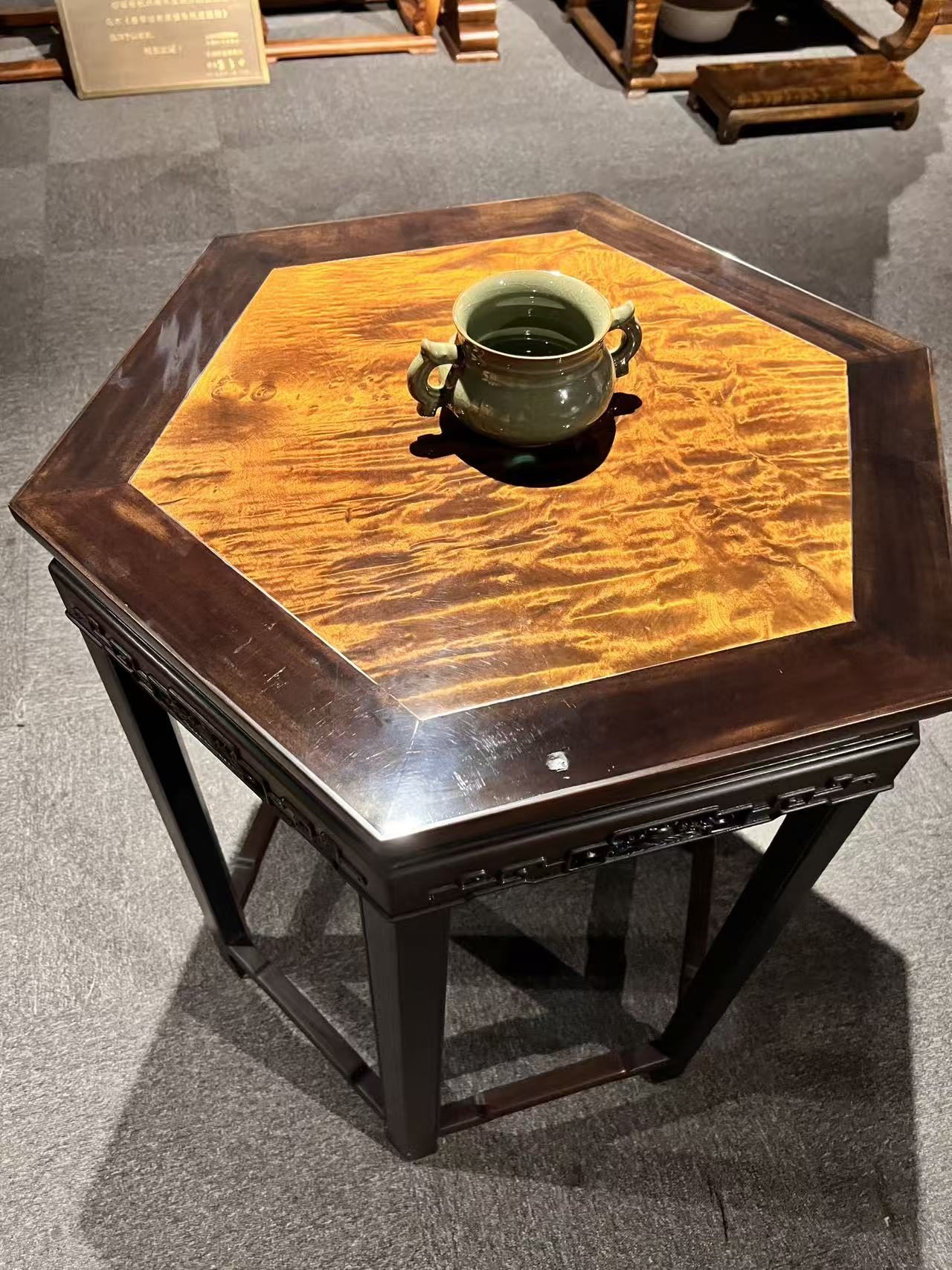六角茶台